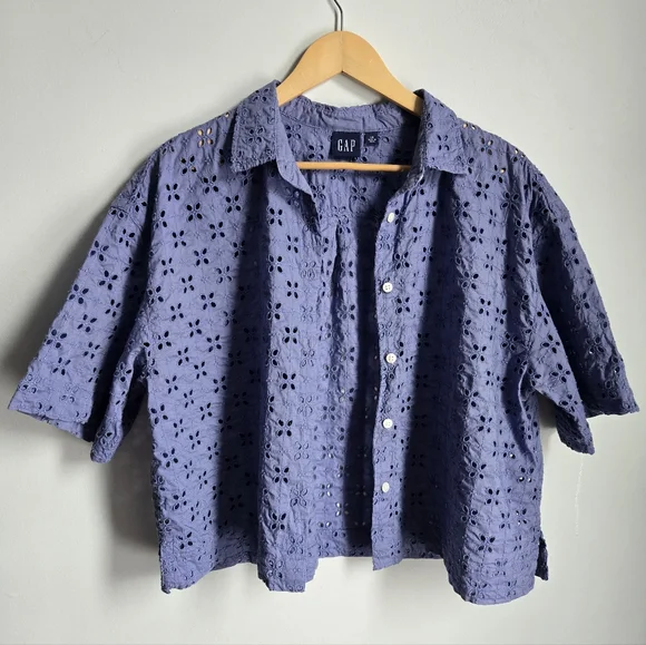 GAP Lavender Blue Eyelet Cotton Button-Up Short Sleeves Shirt - Picture 9 of 9